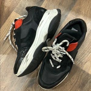 Steve Madden Sneakers